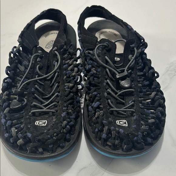 Keen Shoes - Picture 1 of 4